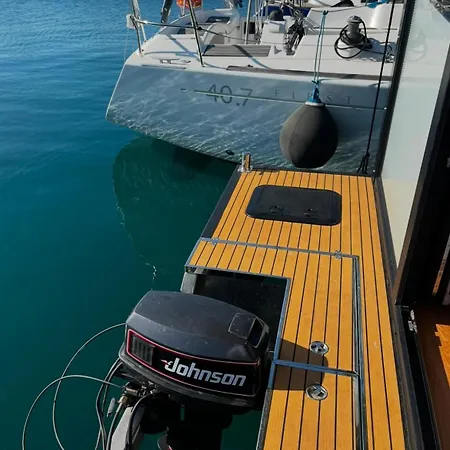 Houseboat - Maggiore Con Jacuzzi Botel Dormelletto