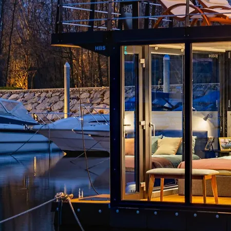 Houseboat - Maggiore Con Jacuzzi Botel