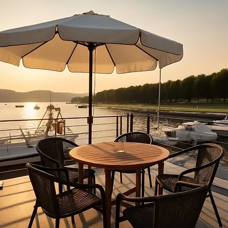 Botel Houseboat - Maggiore Con Jacuzzi Dormelletto